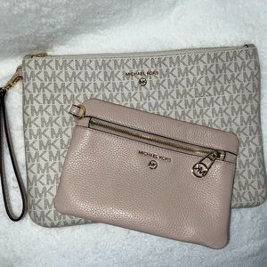 Michael Kors Slater Large Logo And Leather 2-In-1 Wristlet/Clutch